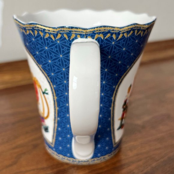 Robert Stanley Christmas Blue Mug & Plate Set | Sleigh, Bear, Nutcrackers - Picture 7 of 13